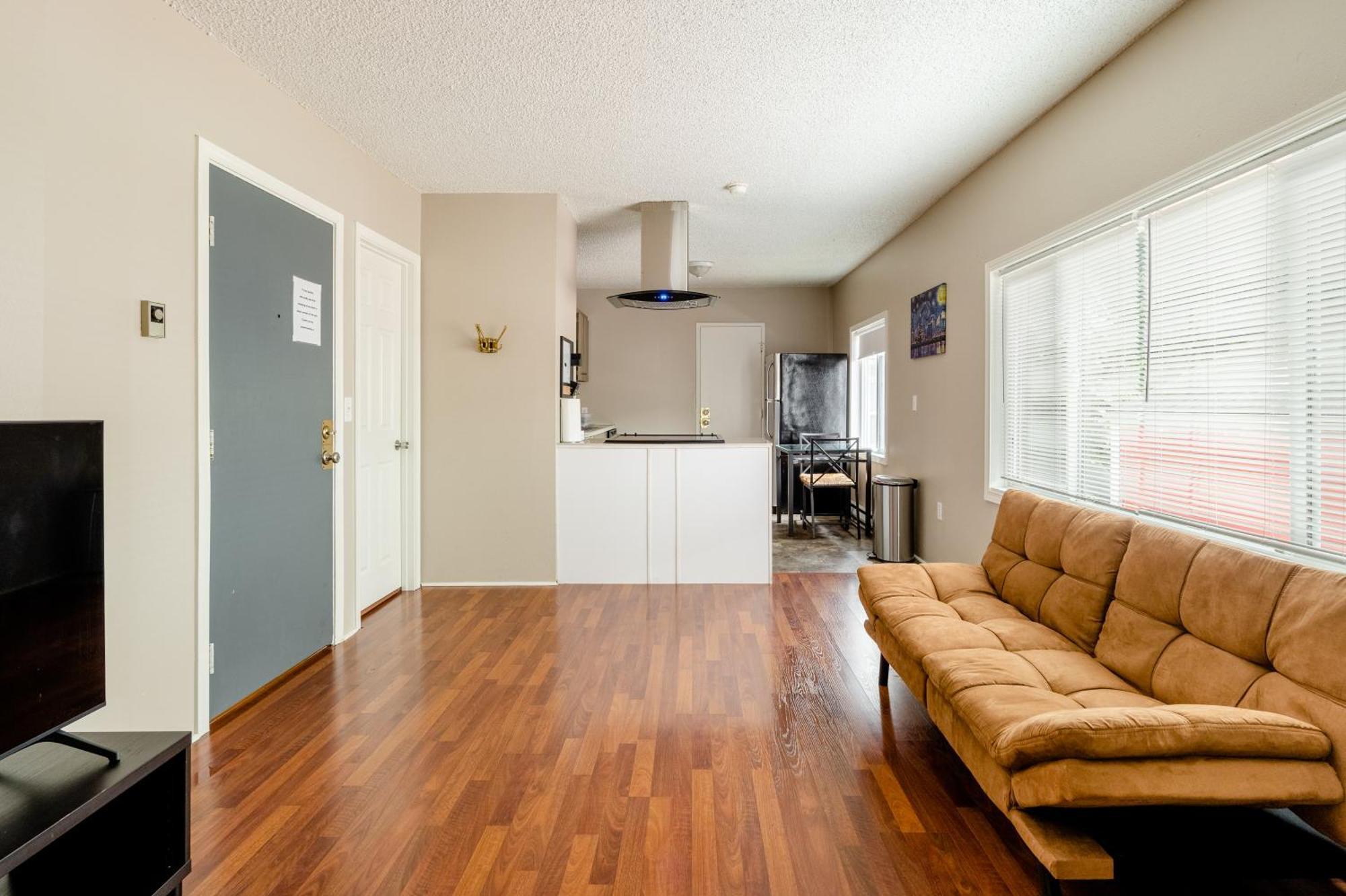 Apartment Collection - Spacious & Hip 1br With Access To Ne *